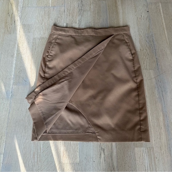 BR Camel Wrap Skirt 0P - Picture 5 of 8